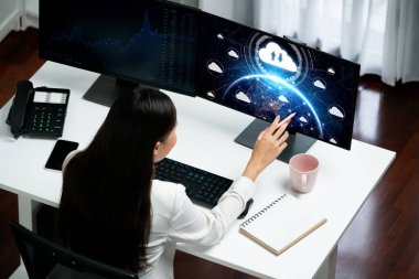 Hızlı uzak çalışma ve kişisel veri depolama için bulut hesaplama yazılımı