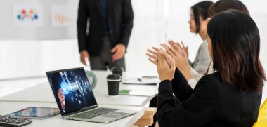 Kaliteli standartları karşılamak için mod çevrimiçi şirket işleri için uyum sistemi