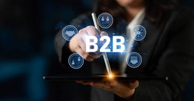 B2B teknolojisi işlemleri geliştirir, iletişimi geliştirir ve dijital araçlar ve stratejik yenilikler aracılığıyla pazar verimliliğini artırır. Latch