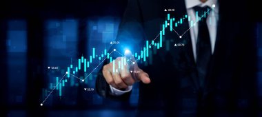 Şamdan grafiği ve fiyat hareketi eğilimi çizgisi ile borsa analizi, küresel mali eğilimlerin, hisse senedi ticaretinin ve yatırım stratejisinin içgörülerinin vurgulanması