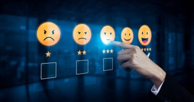 Müşteri geribildirim analizi, çevrimiçi inceleme görüşleri ve veri değerlendirmesi yoluyla memnuniyeti, hizmet kalitesini ve iş itibarını artırır. Kefil