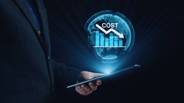 Dijital dönüşüm, işletme maliyeti optimizasyonu, operasyonel maliyet düşüşü, finansal tasarruflar ve ticari başarı için kaynak verimliliği stratejileri yoluyla maliyet azaltma ve maliyet tasarrufu. Elide