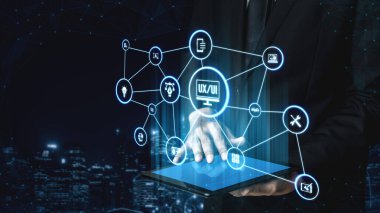 UX UI tasarım kavramı kullanıcı deneyimi ve arayüze odaklanır. Bu süreç sezgisel uygulamalar yaratmak ve UX UI tasarımını geliştirmek için gereklidir. Ayartma