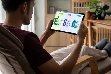 Model işletmelerin ESG çevresel yönetim politikası yüksek ESG puanı elde etmek için bir standart belirler