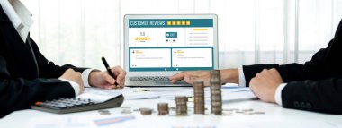 Şirket işleri için canlı bilgisayar yazılımının müşteri deneyimi ve gözden geçirme analizi