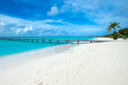 Foto de Hermosa playa y mar tropical - Imagen libre de derechos