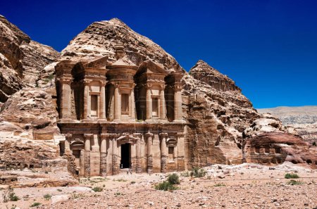 Foto de Antiguo templo en Petra, Jordania - Imagen libre de derechos