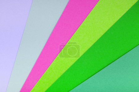 Téléchargez les photos : Fond multicolore d'un carton de différentes couleurs - en image libre de droit
