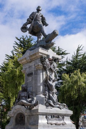 Estatua de Fernando Magallanes en la plaza principal de Punta Arenas