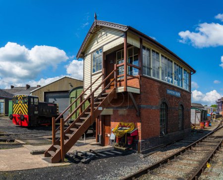 Foto de Edificio que alberga las palancas de control de señales ferroviarias para Oswestry South en Shropshire - Imagen libre de derechos