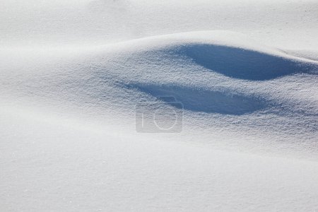 Foto de Vista de la textura de la nieve, fondo natural abstracto con espacio de copia. Cuadro artístico. Mundo de belleza. - Imagen libre de derechos