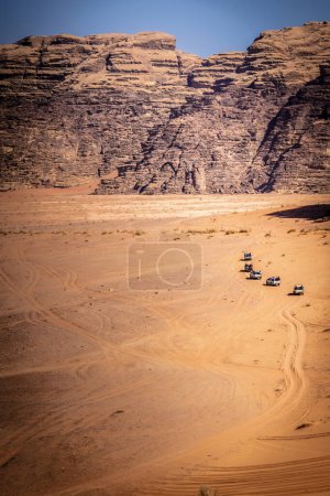 Téléchargez les photos : Vue sur le désert de rhum oued en jordan - en image libre de droit