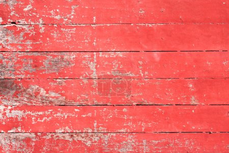 Téléchargez les photos : Texture horizontale ou verticale de vieilles planches de bois peintes avec de la peinture rouge - en image libre de droit