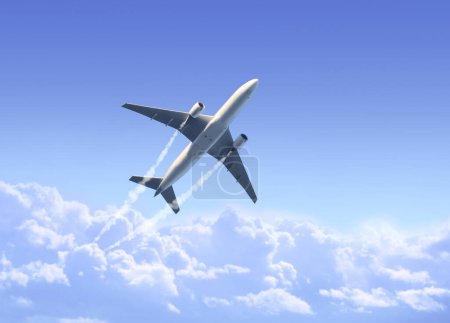 Téléchargez les photos : Fond naturel horizontal avec avion et Jet traînant de la fumée dans le ciel. Avion et piste de condensation. Foggy jet de piste et avion dans le ciel bleu avec des nuages blancs. Concept de voyage dans le monde - en image libre de droit