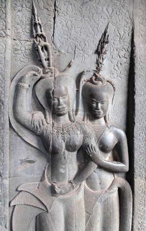 Téléchargez les photos : Sculpture murale - danseurs d'apsara, célèbre complexe Angkor Wat, culture khmère, Siem Reap, Cambodge. Patrimoine mondial de l'UNESCO - en image libre de droit