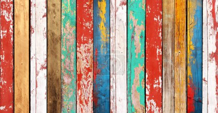 Téléchargez les photos : Texture de panneaux de bois vintage avec peinture fissurée de couleur blanche, rouge, jaune et bleue. Fond rétro horizontal avec de vieilles planches en bois de différentes couleurs - en image libre de droit