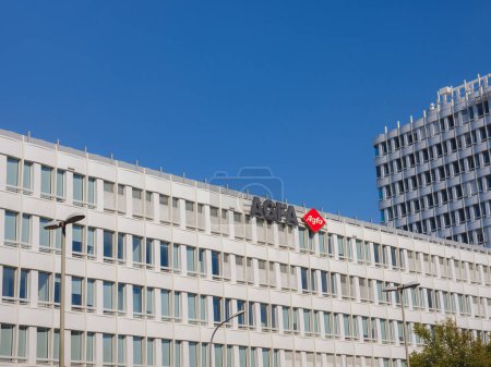 Téléchargez les photos : Munich, Allemagne - 4 août 2022 : Logo Agfa au bâtiment. Agfa-Gevaert est une multinationale belge qui développe et distribue des produits et systèmes d'imagerie analogique et numérique. - en image libre de droit