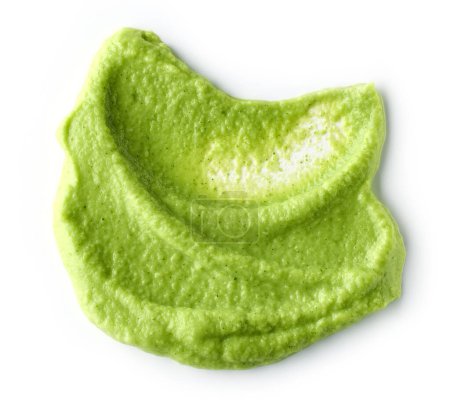 Téléchargez les photos : Green vegetable puree isolated on white background, top view - en image libre de droit