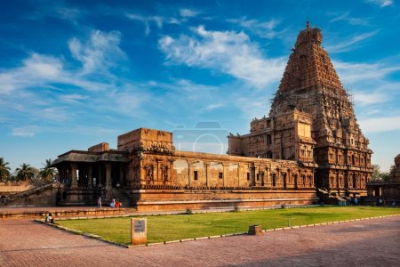 Téléchargez les photos : Brihadishwara Temple. Tanjore Thanjavur, Tamil Nadu, India. The Greatest of Great Living Chola Temples - UNESCO World Heritage Site, - en image libre de droit