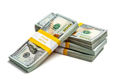 Foto de Concepto creativo de financiación empresarial: pila de paquetes de billetes de 100 dólares estadounidenses de la edición 2013, billetes aislados en blanco - Imagen libre de derechos