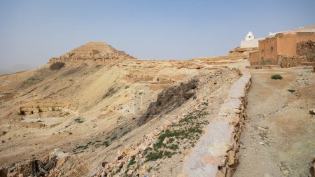 Blick auf die Ruinen des Berberdorfes Guermassa, Tataouine, Südosttunesien