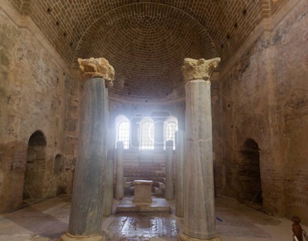 Blick auf den Chor der Nikolaikirche. Oströmische Basilika in der antiken Stadt Myra, Demre, Türkei.