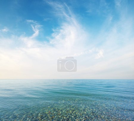 Foto de Fondo de mar y cielo en el día. Composición natural. - Imagen libre de derechos