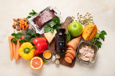 Foto de Conjunto de alto contenido de vitamina A. Concepto de saludable. Vista superior - Imagen libre de derechos