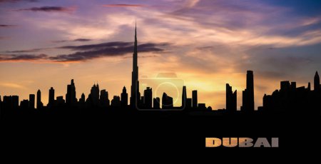 Téléchargez les photos : Silhouette de la ville Dubaï, EAU - en image libre de droit