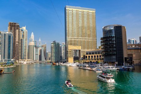 Téléchargez les photos : Dubai Marina par une journée ensoleillée, Dubai, Émirats arabes unis - en image libre de droit