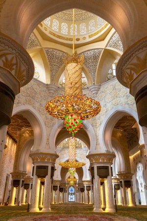 Photo for ABU DHABI, UNITED ARAB EMIRATES - JANUARY 31, 2019: Interior of Sheikh Zayed Grand Mosque in Abu Dhabi, United Arab Emirates - Royalty Free Image