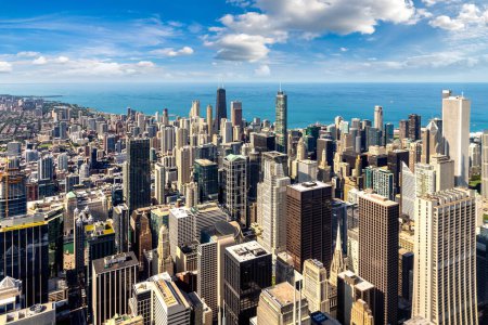 Photo for Panoramic aerial cityscape of Chicago and Lake Michigan in a sunny day, Illinois, USA - Royalty Free Image