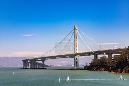 Téléchargez les photos : New Bay Bridge à San Francisco, Californie, États-Unis - en image libre de droit