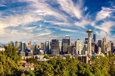 Téléchargez les photos : Vue panoramique du paysage urbain de Seattle au coucher du soleil, Washington, USA - en image libre de droit