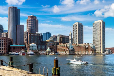 Foto de Vista panorámica del paisaje urbano de Boston en Fan Pier Par - Imagen libre de derechos
