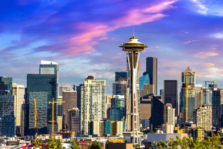 Foto de Vista panorámica del paisaje urbano de Seattle al atardecer, Washington, EE.UU. - Imagen libre de derechos