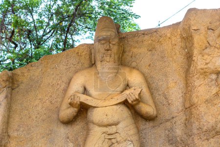 Téléchargez les photos : Pothgul (Potgul) Vihara Statue (Statue of King Parakramabahu) in Polonnaruwa Archaeological Museum - en image libre de droit
