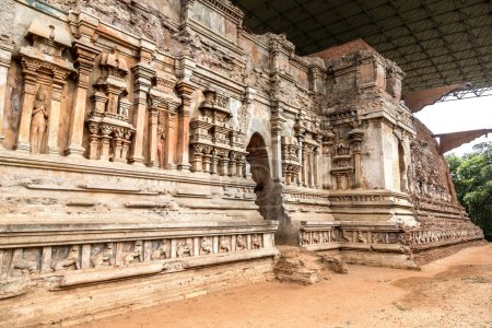 Téléchargez les photos : Tivanka (Thivanka) Maison d'images au Musée archéologique Polonnaruwa, Sri Lanka - en image libre de droit