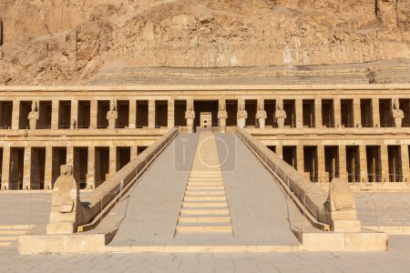 Téléchargez les photos : Temple de la Reine Hatchepsout, Vallée des Rois, Egypte - en image libre de droit