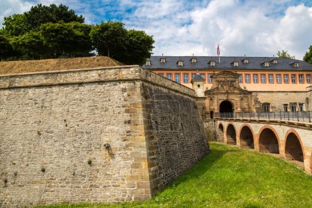 Foto de Fortaleza Petersberg en Erfurt en un hermoso día de verano, Alemania - Imagen libre de derechos