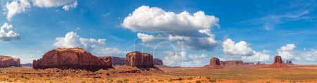 Téléchargez les photos : Panorama de Monument Valley une journée ensoleillée, Arizona, USA - en image libre de droit
