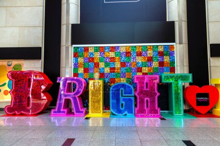 Téléchargez les photos : BRIGHTON, Royaume-Uni - 29 JUIN 2022 : I Love Brighton sign in Churchill Square Shopping Centre, East Sussex, Angleterre, Royaume-Uni - en image libre de droit