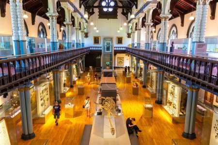 Foto de GLASGOW, Reino Unido - 14 de junio de 2022: Hunterian Museum at University of Glasgow Cloisters in Glasgow, Scotland, Reino Unido - Imagen libre de derechos