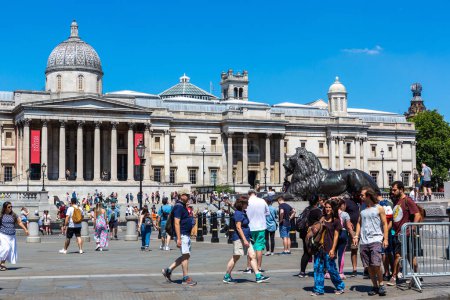 Photo for LONDON, THE UNITED KINGDOM - JUNE 26, 2022: The National Gallery at Trafalgar Square in a summer day in London, England, UK - Royalty Free Image
