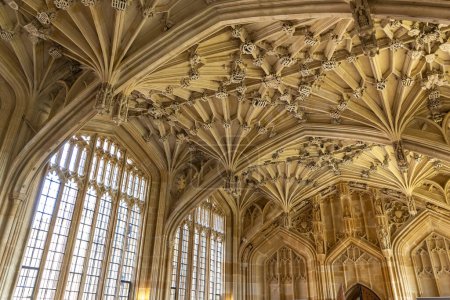 Foto de OXFORD, Reino Unido - 11 de junio de 2022: Vista interior de la Escuela de Divinidad en Oxford, Reino Unido - Imagen libre de derechos