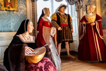Téléchargez les photos : WARWICK, UK - 11 JUIN 2022 : Les six épouses d'Henry VIII au château de Warwick - est un château médiéval construit par Guillaume le Conquérant en 1068, Royaume-Uni - en image libre de droit