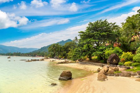 Foto de Hermosa playa tropical en la isla de Samui, Tailandia - Imagen libre de derechos