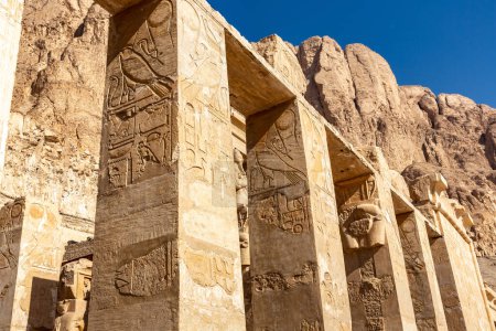 Téléchargez les photos : Temple of Queen Hatshepsut, Valley of the Kings, Egypt - en image libre de droit