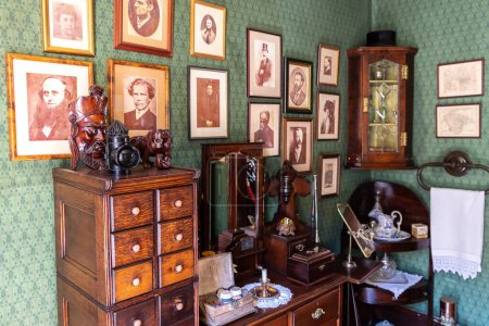 Photo for LONDON, THE UNITED KINGDOM - JUNE 26, 2022: Vintage interior of The Sherlock Holmes Museum in Victorian style at Baker street in London, England, UK - Royalty Free Image