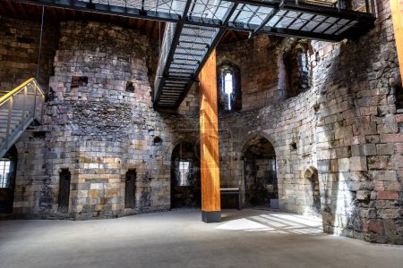Foto de YORK, Reino Unido - 10 de junio de 2022: Interior de Medieval Cliffords Tower en York, Yorkshire del Norte, Reino Unido - Imagen libre de derechos